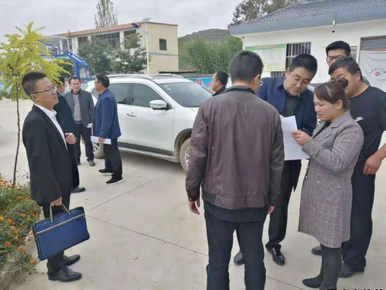 平?jīng)鲢垂鹃_展“踐行初心使命，助推脫貧攻堅”主題黨日活動(圖3)